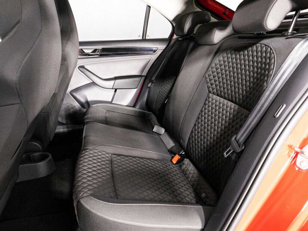 Купить Skoda Rapid, 2018, 172 330 км.. Фото: #9