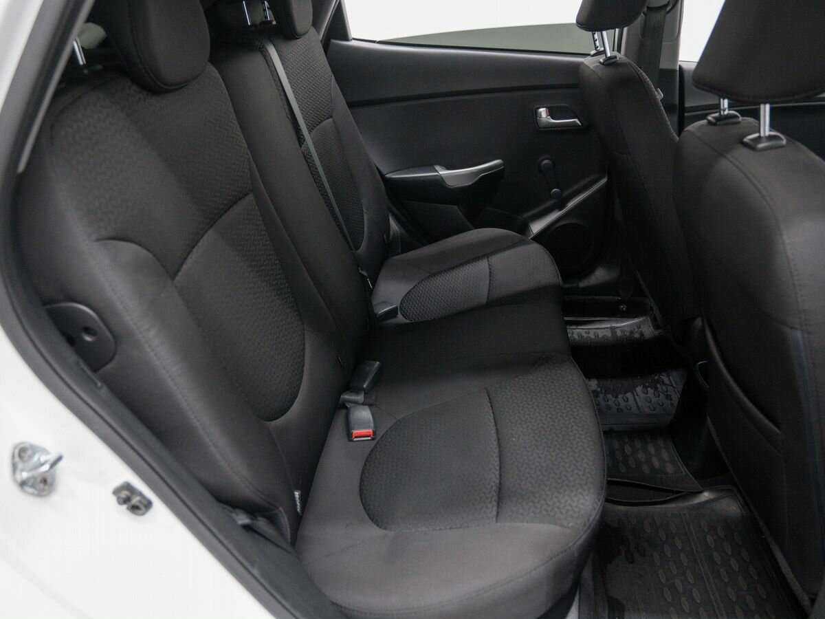 Купить Kia Rio, 2017, 157 003 км.. Фото: #9