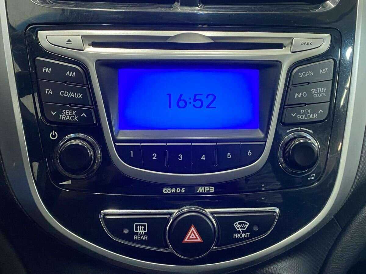 Купить Hyundai Solaris, 2012, 179 089 км.. Фото: #13