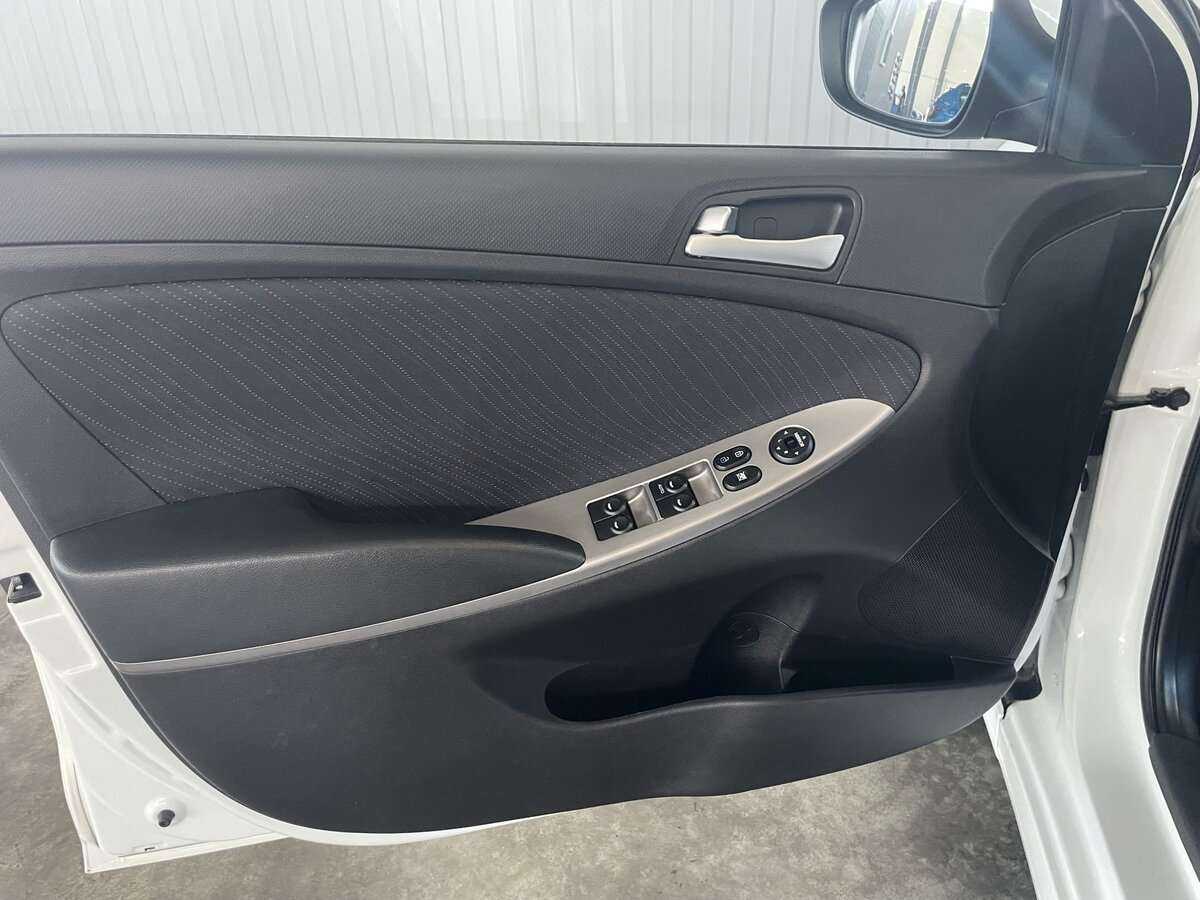 Купить Hyundai Solaris, 2016, 118 449 км.. Фото: #19