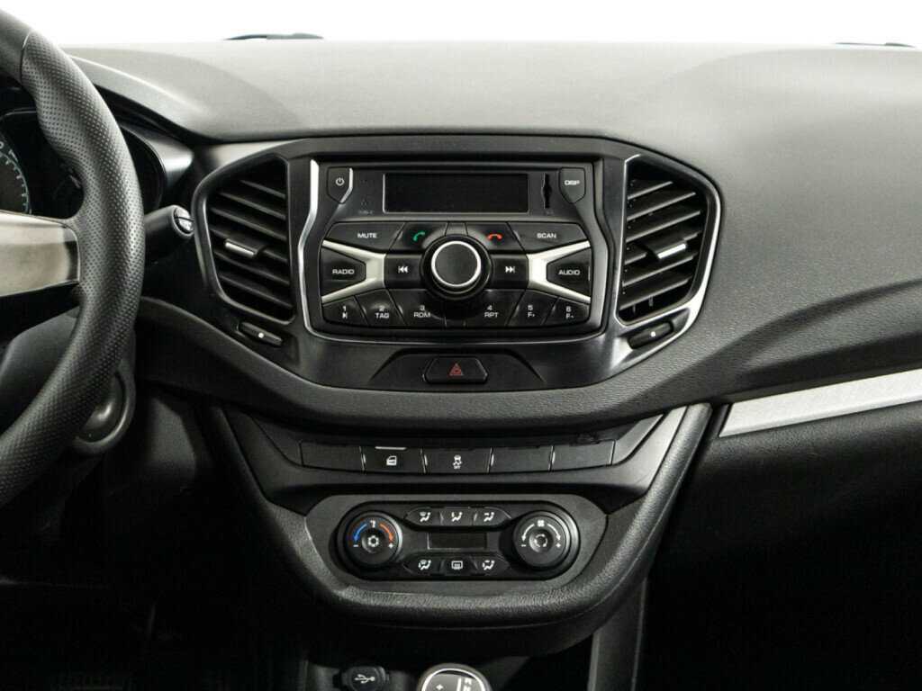 Купить Lada (ВАЗ) Vesta, 2017, 69 607 км.. Фото: #13