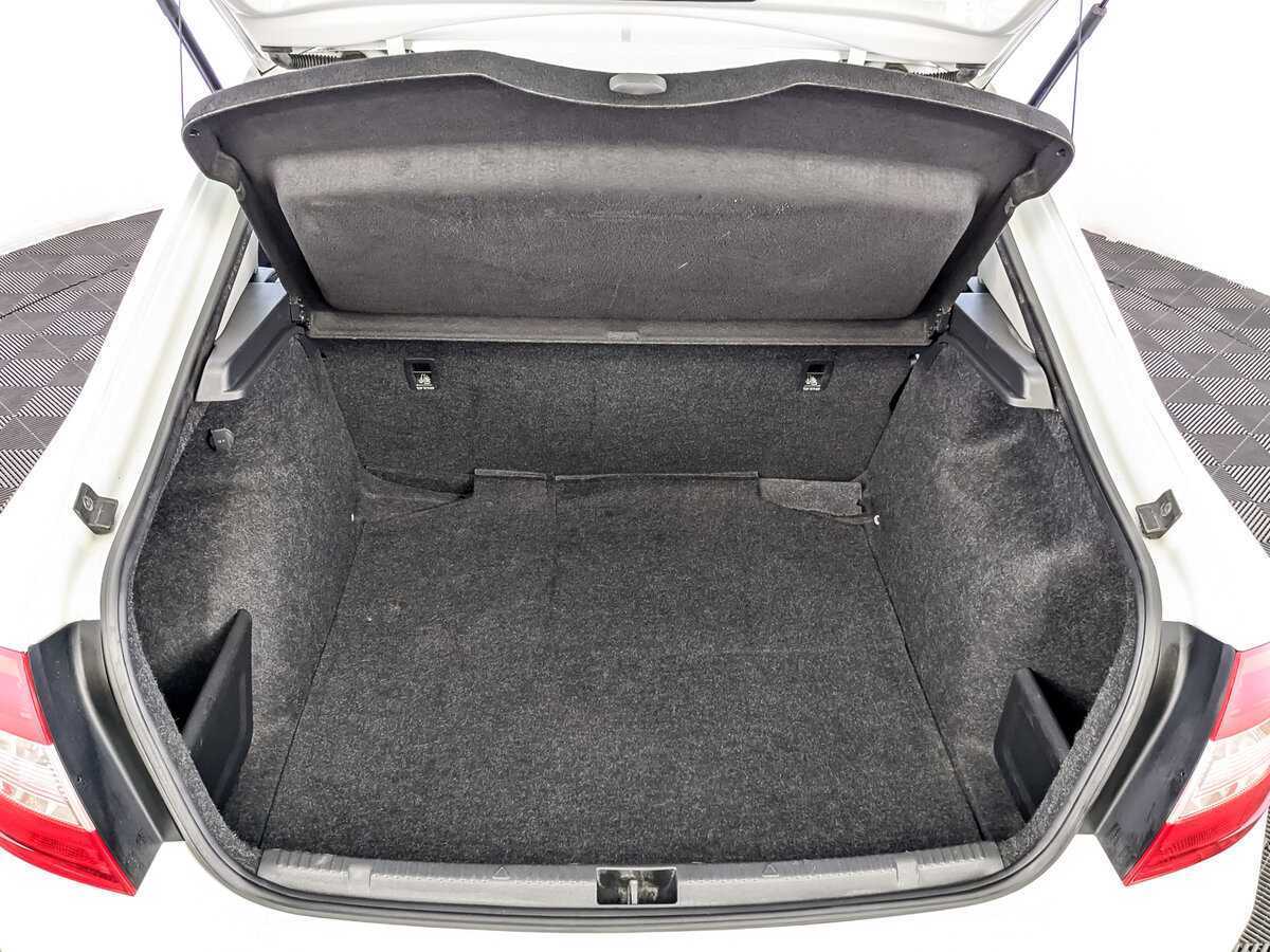 Купить Skoda Rapid, 2017, 79 526 км.. Фото: #9