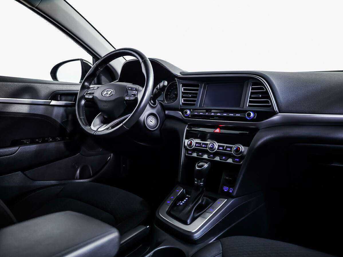 Купить Hyundai Elantra, 2019, 61 543 км.. Фото: #7