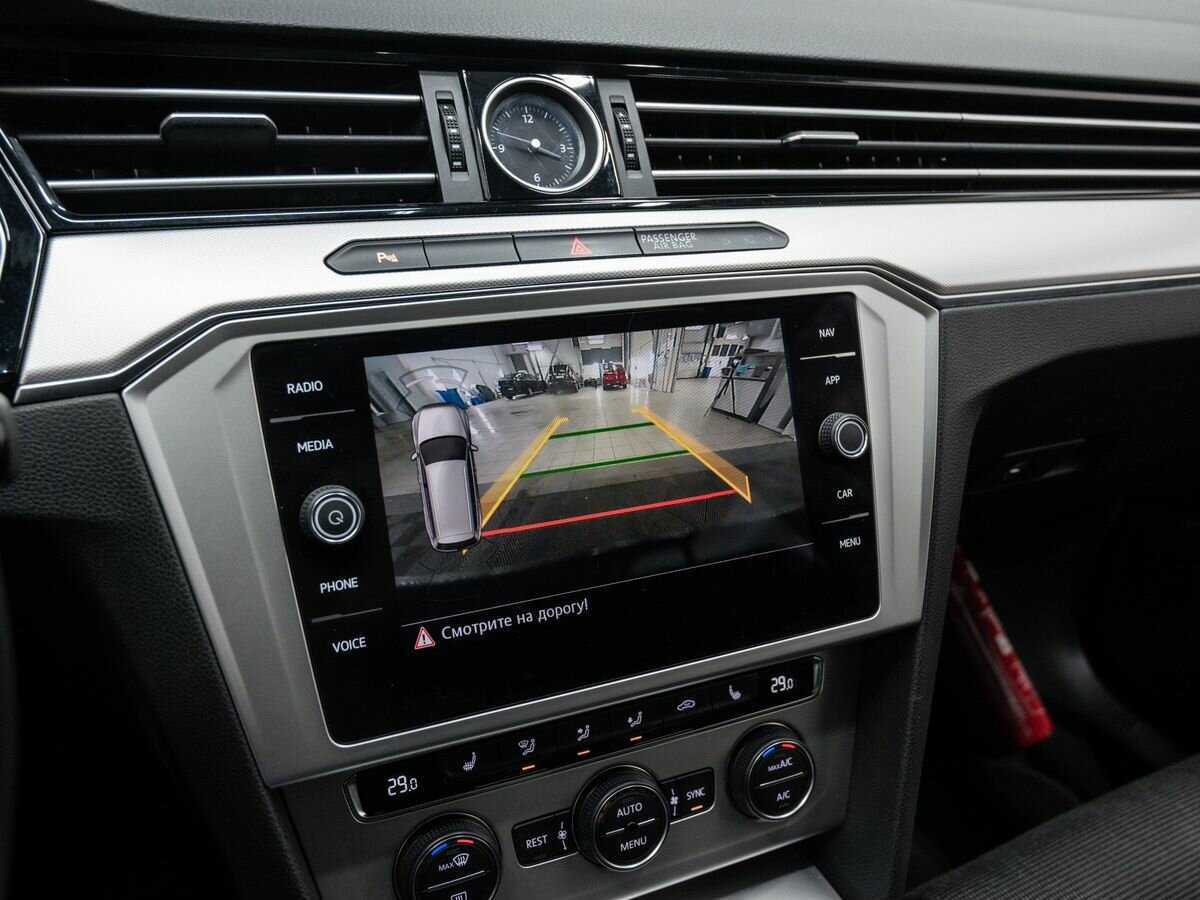 Купить Volkswagen Passat, 2018, 225 564 км.. Фото: #19