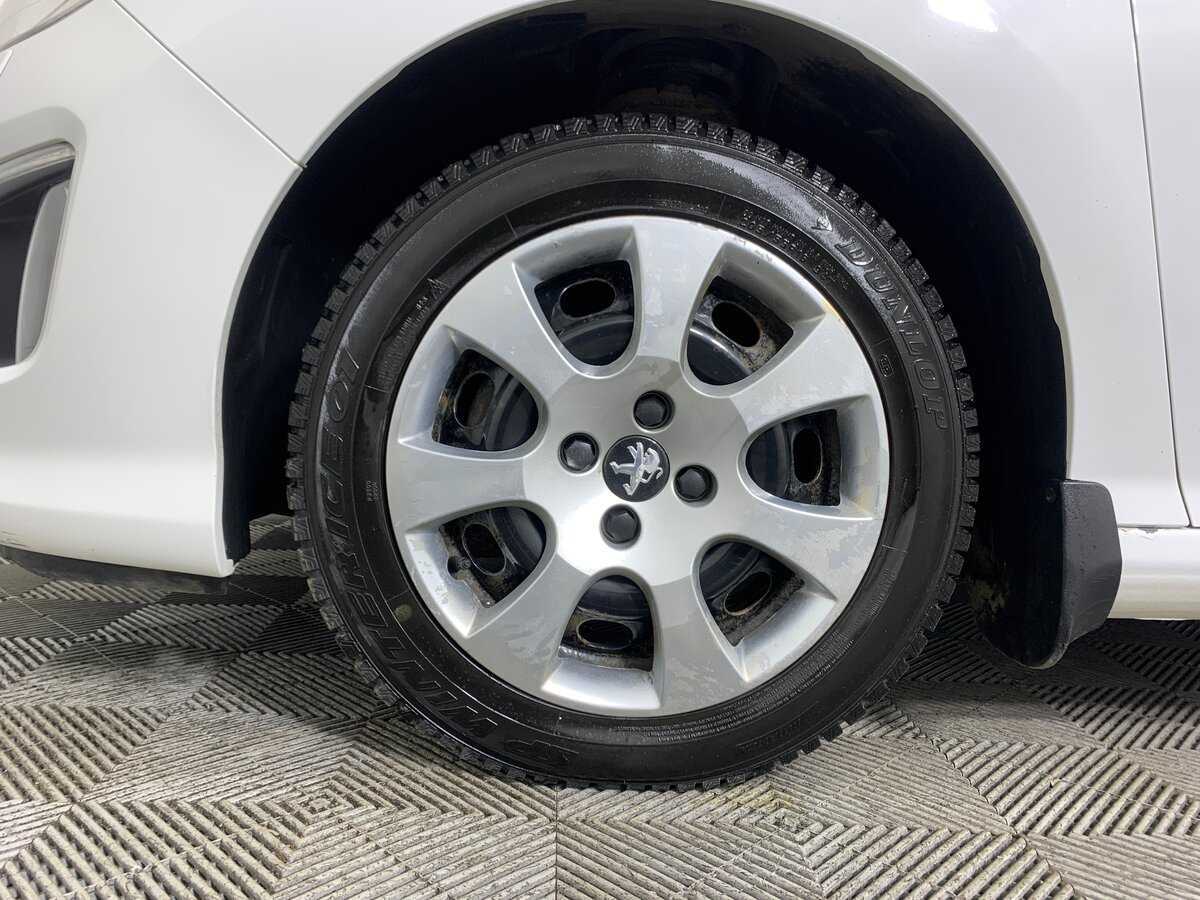 Купить Peugeot 308, 2012, 144 672 км.. Фото: #8