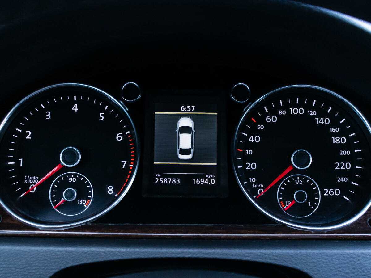 Купить Volkswagen Passat, 2012, 258 780 км.. Фото: #11