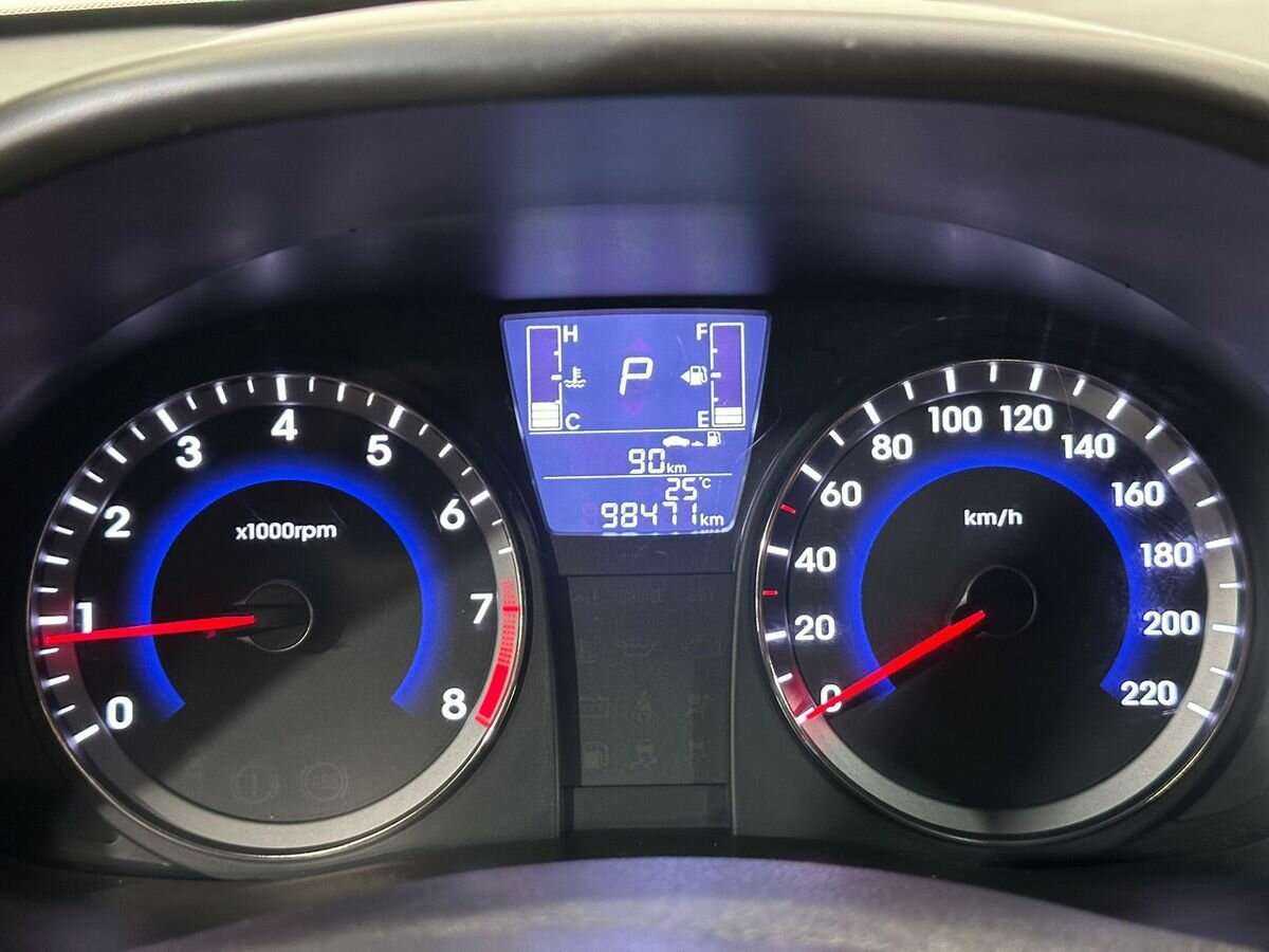 Купить Hyundai Solaris, 2015, 98 464 км.. Фото: #8