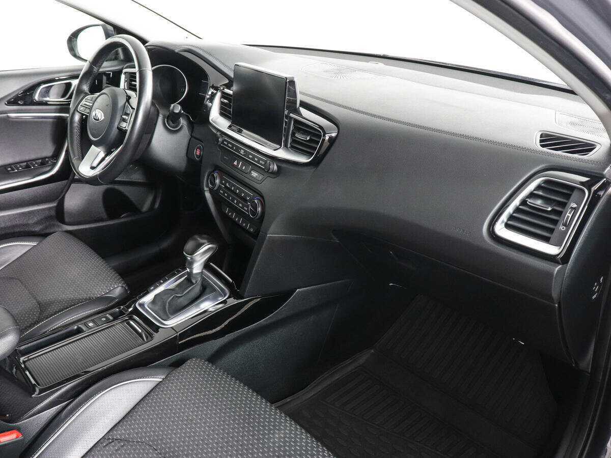 Купить Kia Ceed, 2018, 92 000 км.. Фото: #9