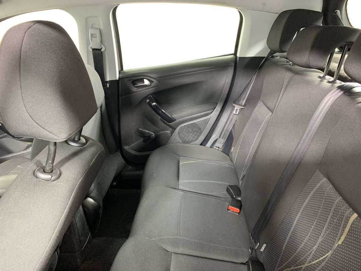 Купить Peugeot 208, 2013, 146 165 км.. Фото: #15