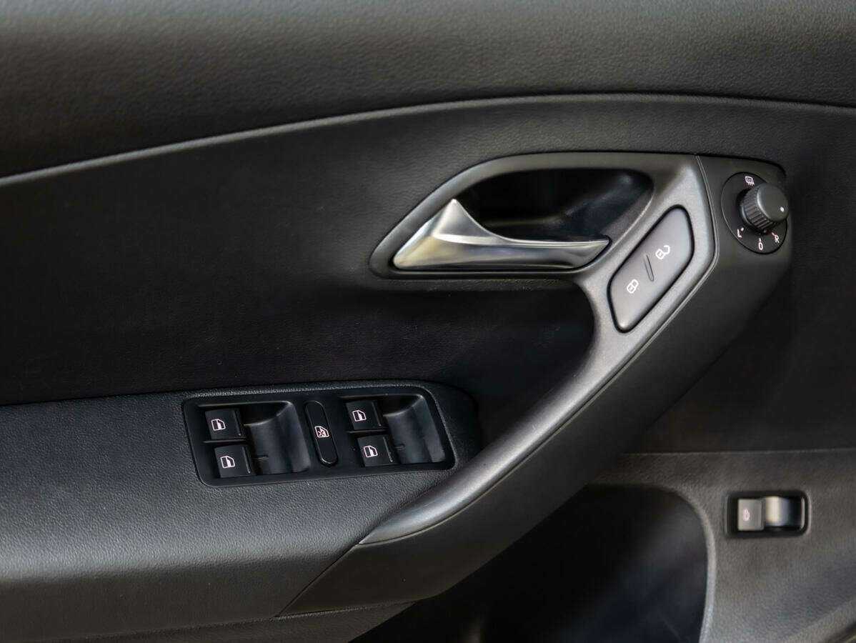 Купить Volkswagen Polo, 2017, 92 266 км.. Фото: #13