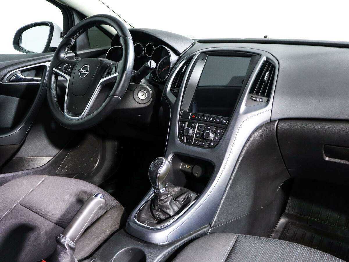 Купить Opel Astra, 2013, 122 411 км.. Фото: #8