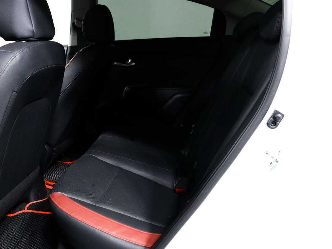 Купить Kia Rio, 2020, 69 724 км.. Фото: #10