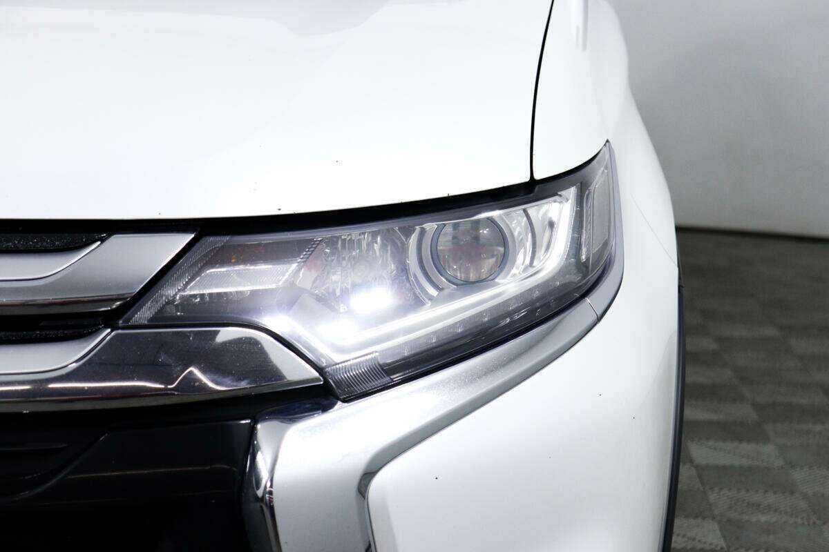 Купить Mitsubishi Outlander, 2018, 173 198 км.. Фото: #12