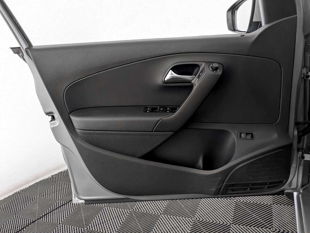 Купить Volkswagen Polo, 2019, 78 138 км.. Фото: #17