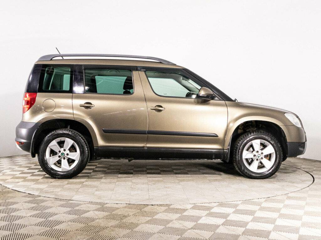Купить Skoda Yeti, 2013, 61 971 км.. Фото: #3