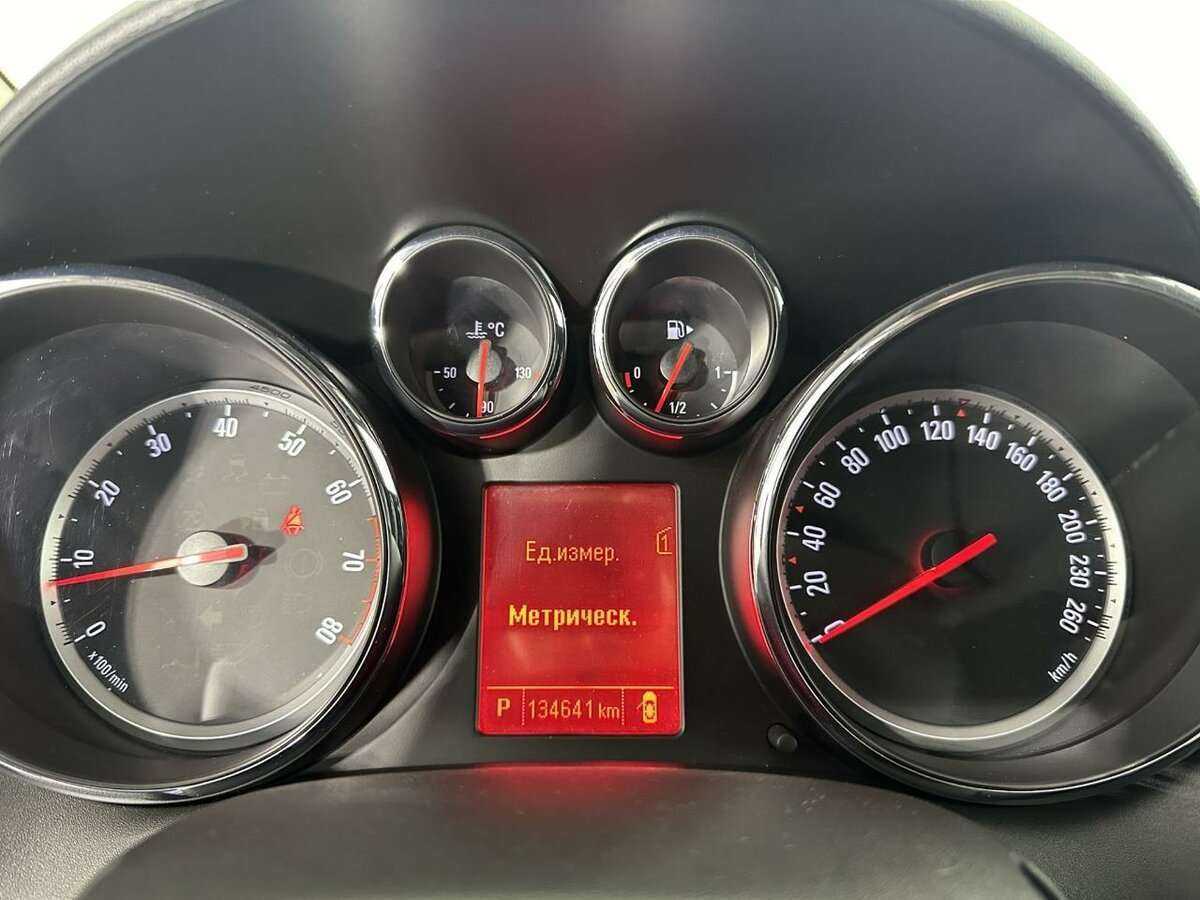 Купить Opel Astra, 2013, 134 443 км.. Фото: #7