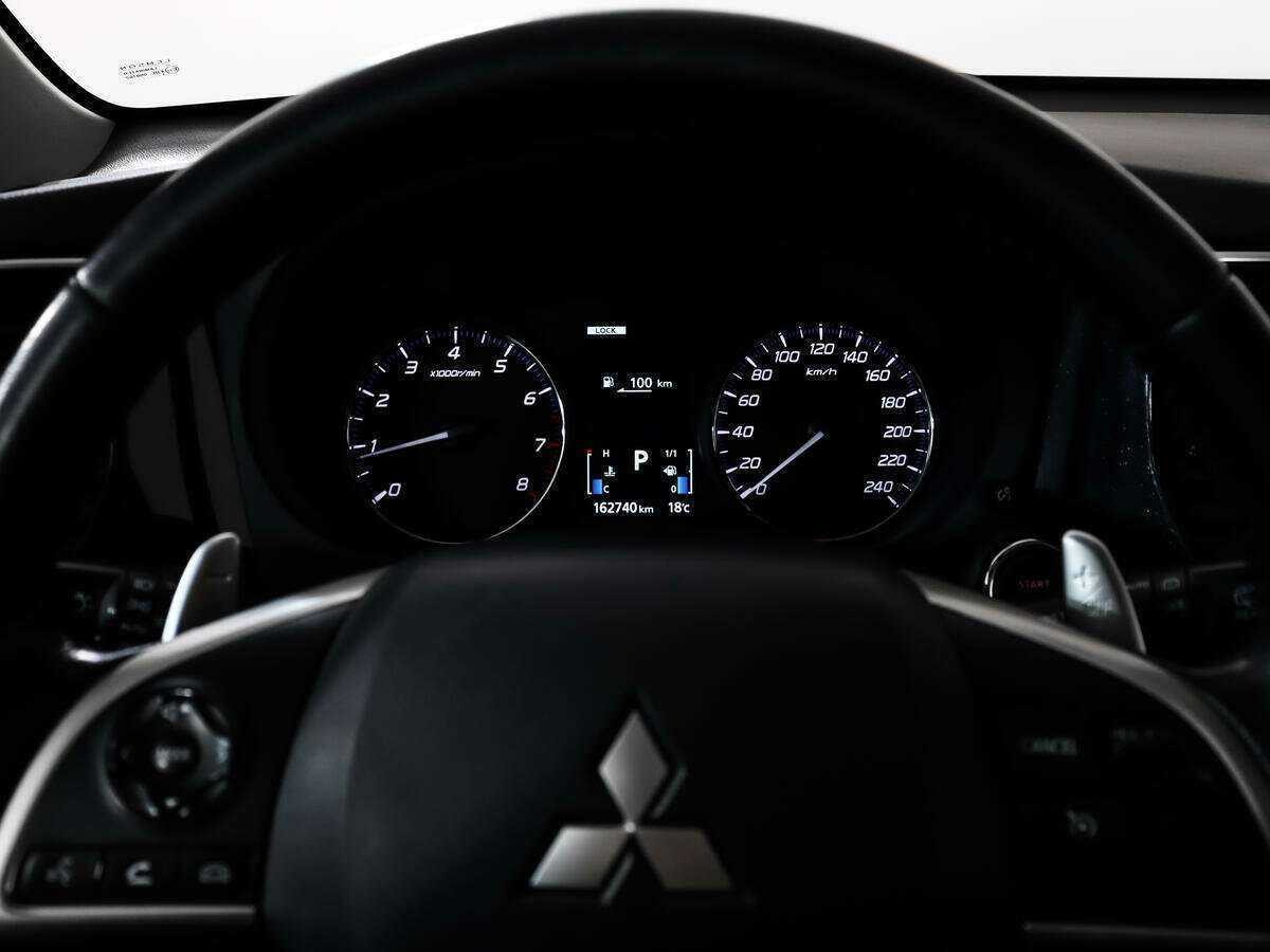 Купить Mitsubishi Outlander, 2014, 162 739 км.. Фото: #17