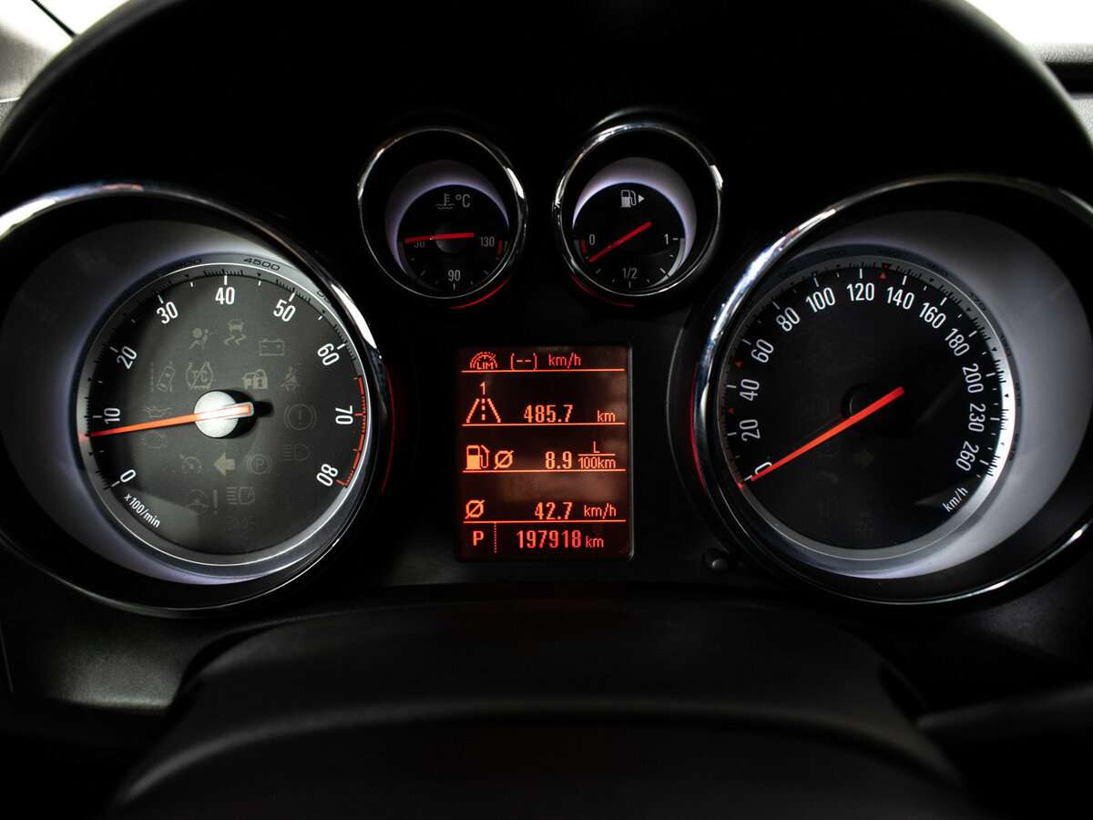 Купить Opel Astra, 2013, 197 822 км.. Фото: #9