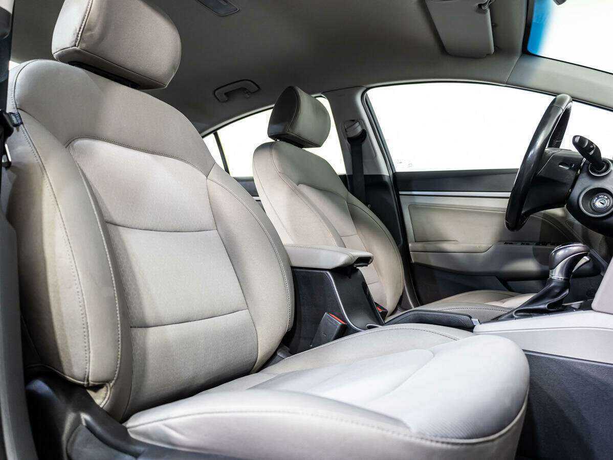 Купить Hyundai Elantra, 2018, 109 281 км.. Фото: #10