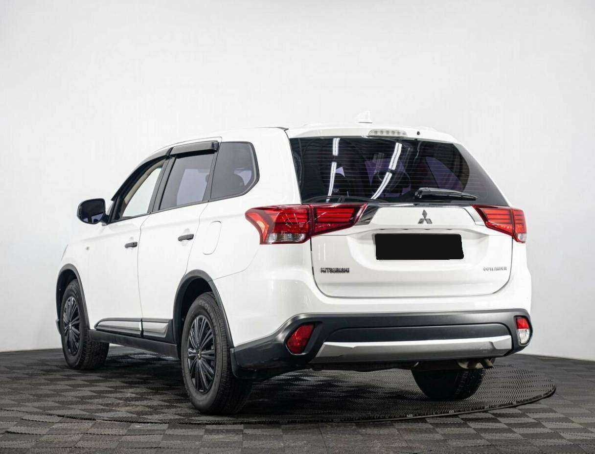 Купить Mitsubishi Outlander, 2018, 140 000 км.. Фото: #3