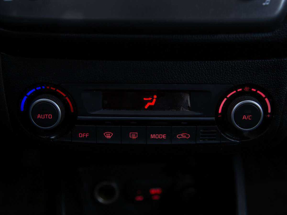 Купить Kia Rio, 2017, 138 126 км.. Фото: #17