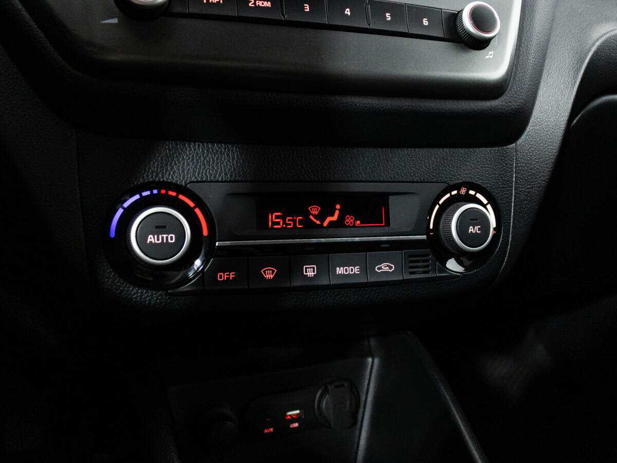 Купить Kia Rio, 2017, 121 753 км.. Фото: #15