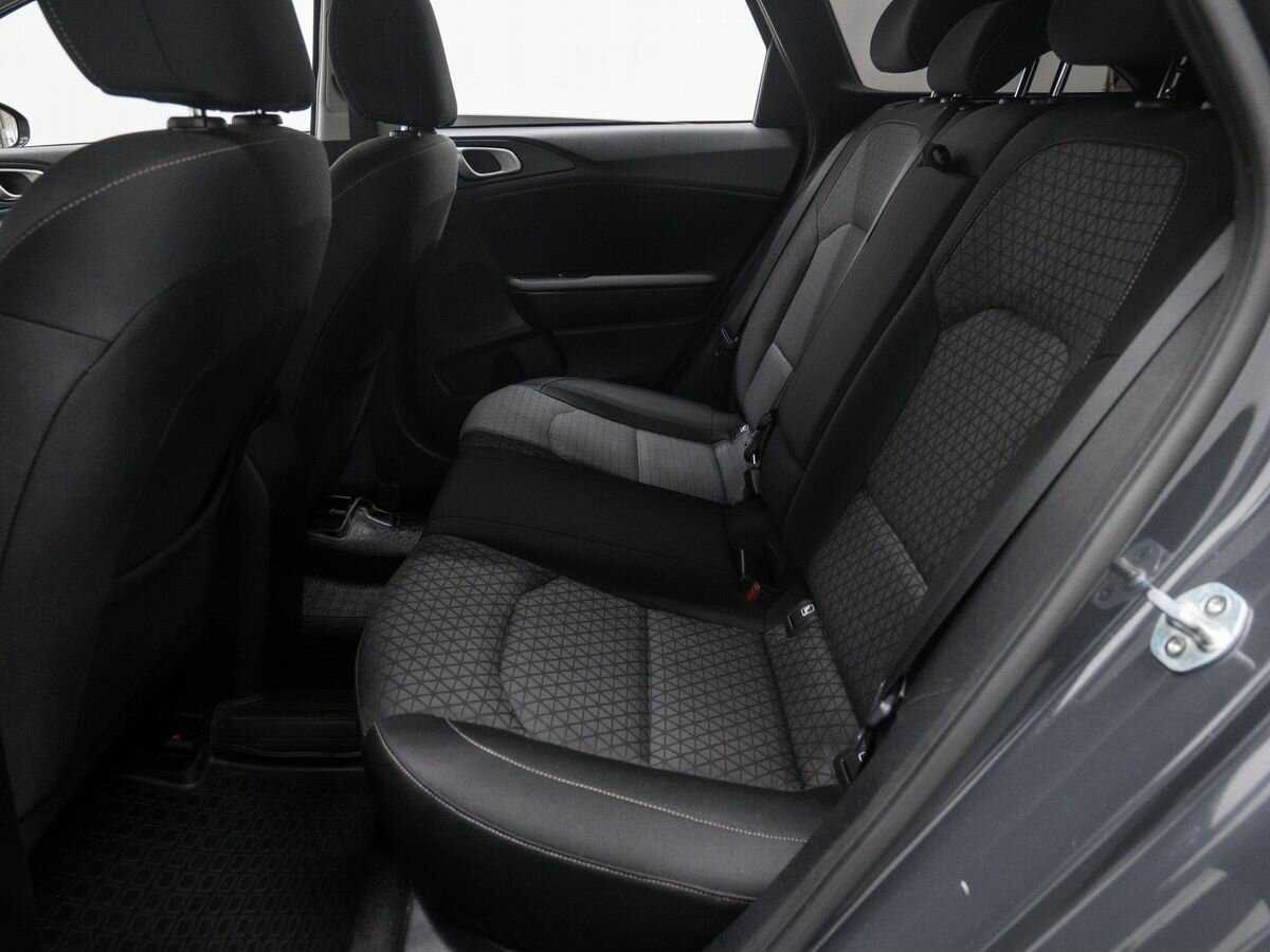 Купить Kia Ceed, 2019, 93 000 км.. Фото: #12