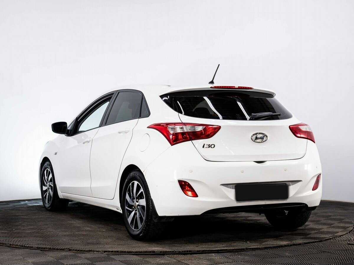 Купить Hyundai i30, 2013, 177 420 км.. Фото: #3