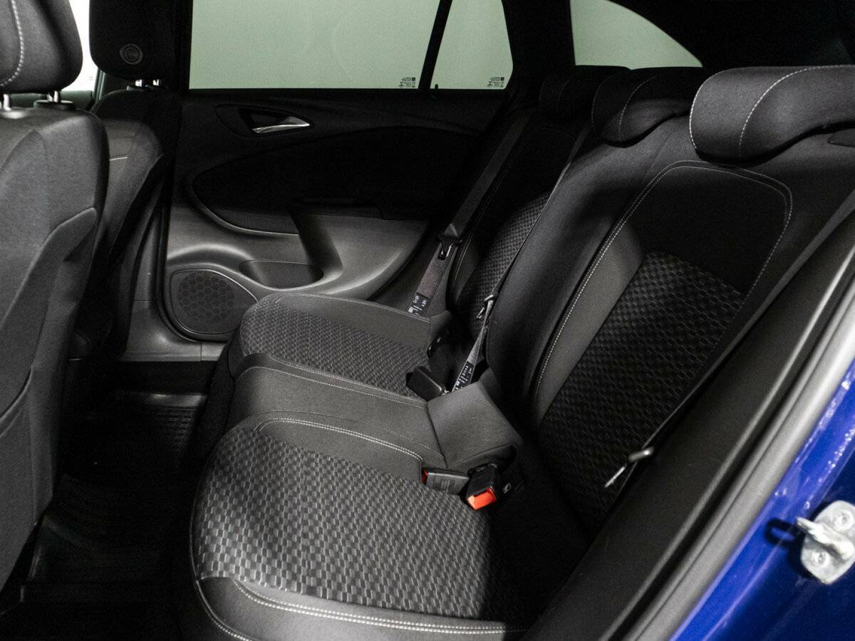 Купить Opel Astra, 2019, 129 160 км.. Фото: #9