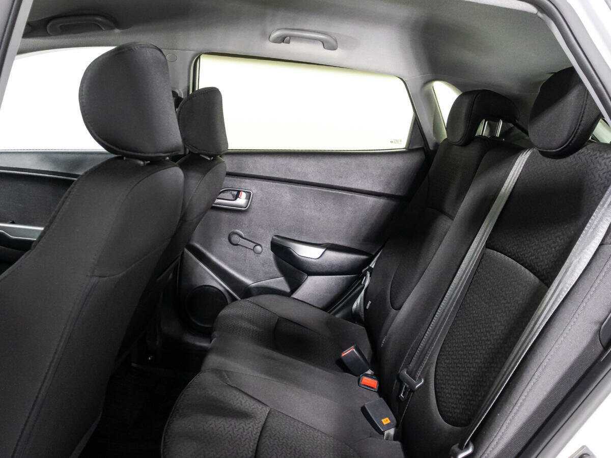 Купить Kia Rio, 2017, 71 495 км.. Фото: #9