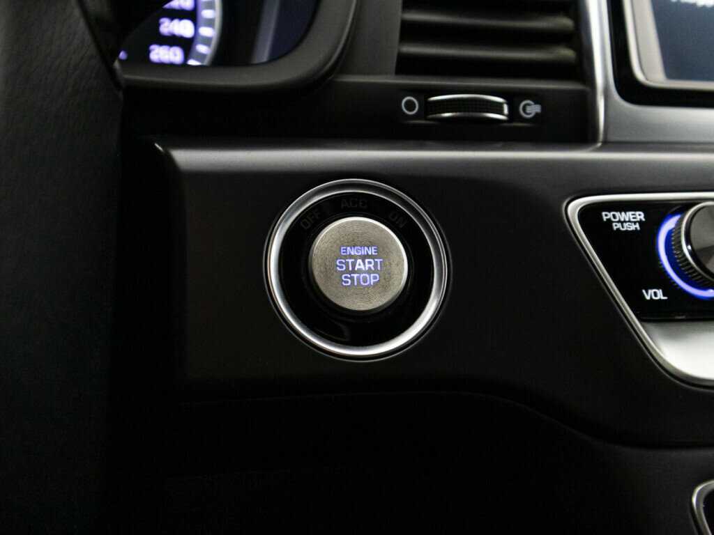 Купить Hyundai Sonata, 2019, 66 693 км.. Фото: #17