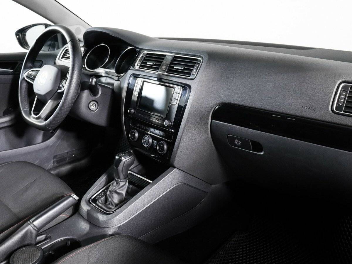 Купить Volkswagen Jetta, 2018, 126 419 км.. Фото: #8