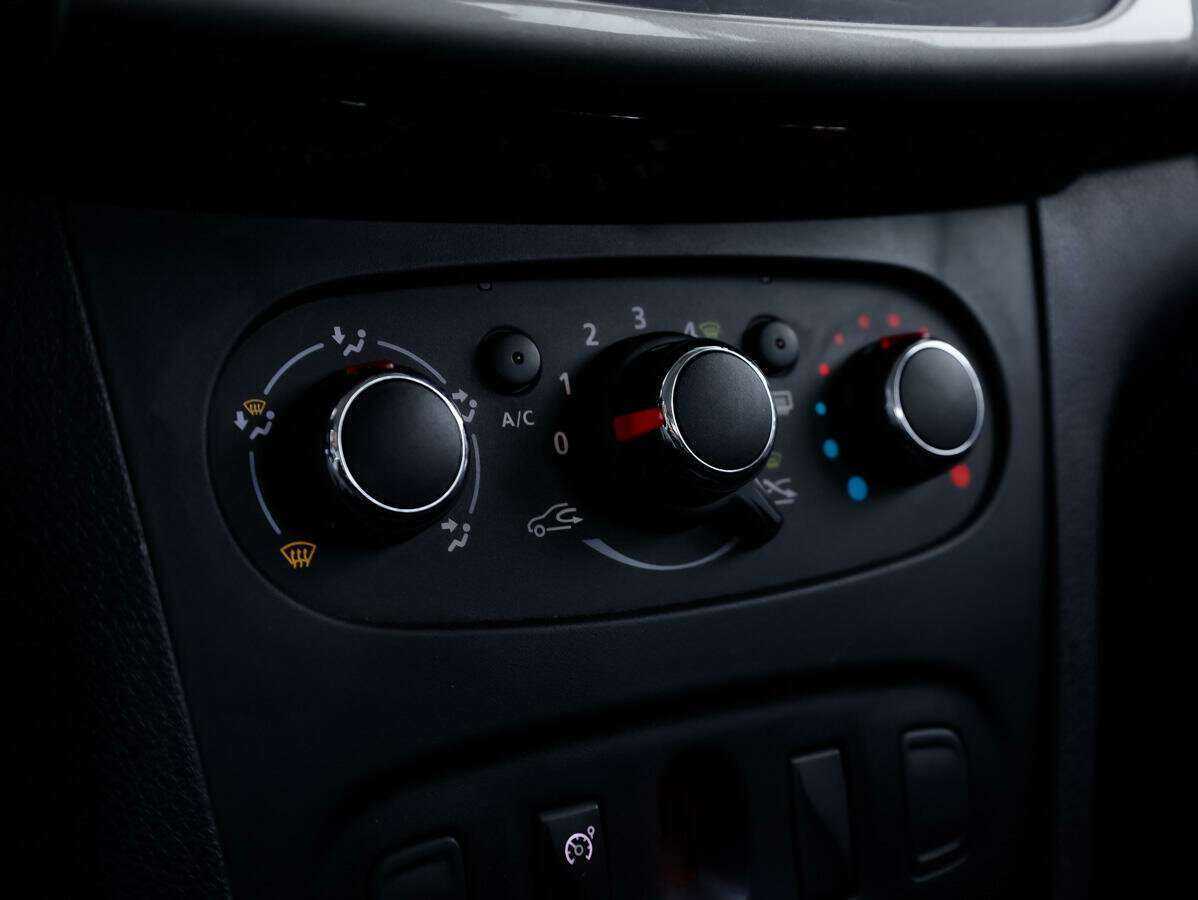 Купить Renault Sandero, 2018, 104 890 км.. Фото: #15