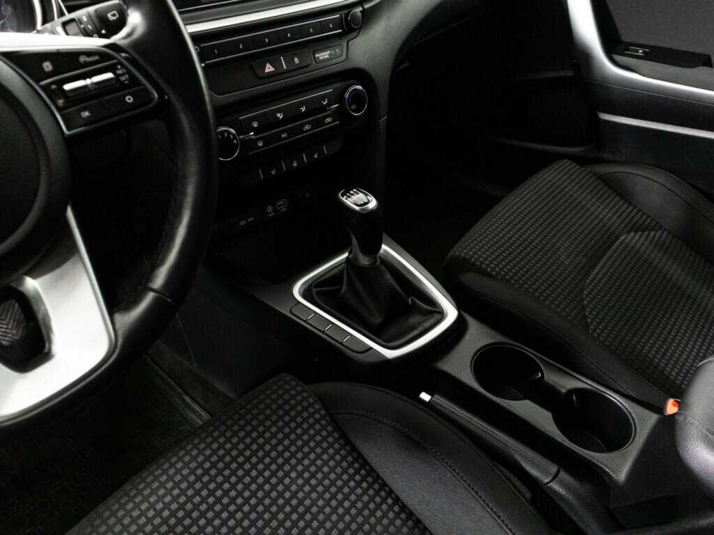 Купить Kia Ceed, 2019, 133 155 км.. Фото: #15