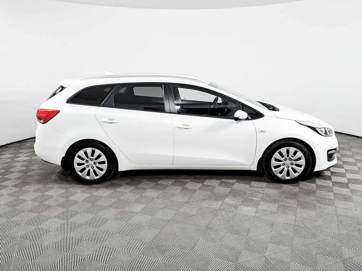 Купить Kia Ceed, 2018, 49 930 км.. Фото: #3