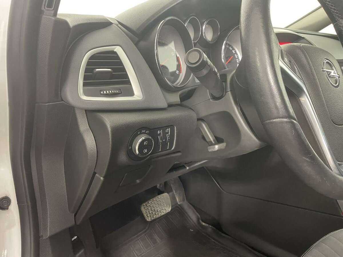 Купить Opel Astra, 2013, 129 703 км.. Фото: #8