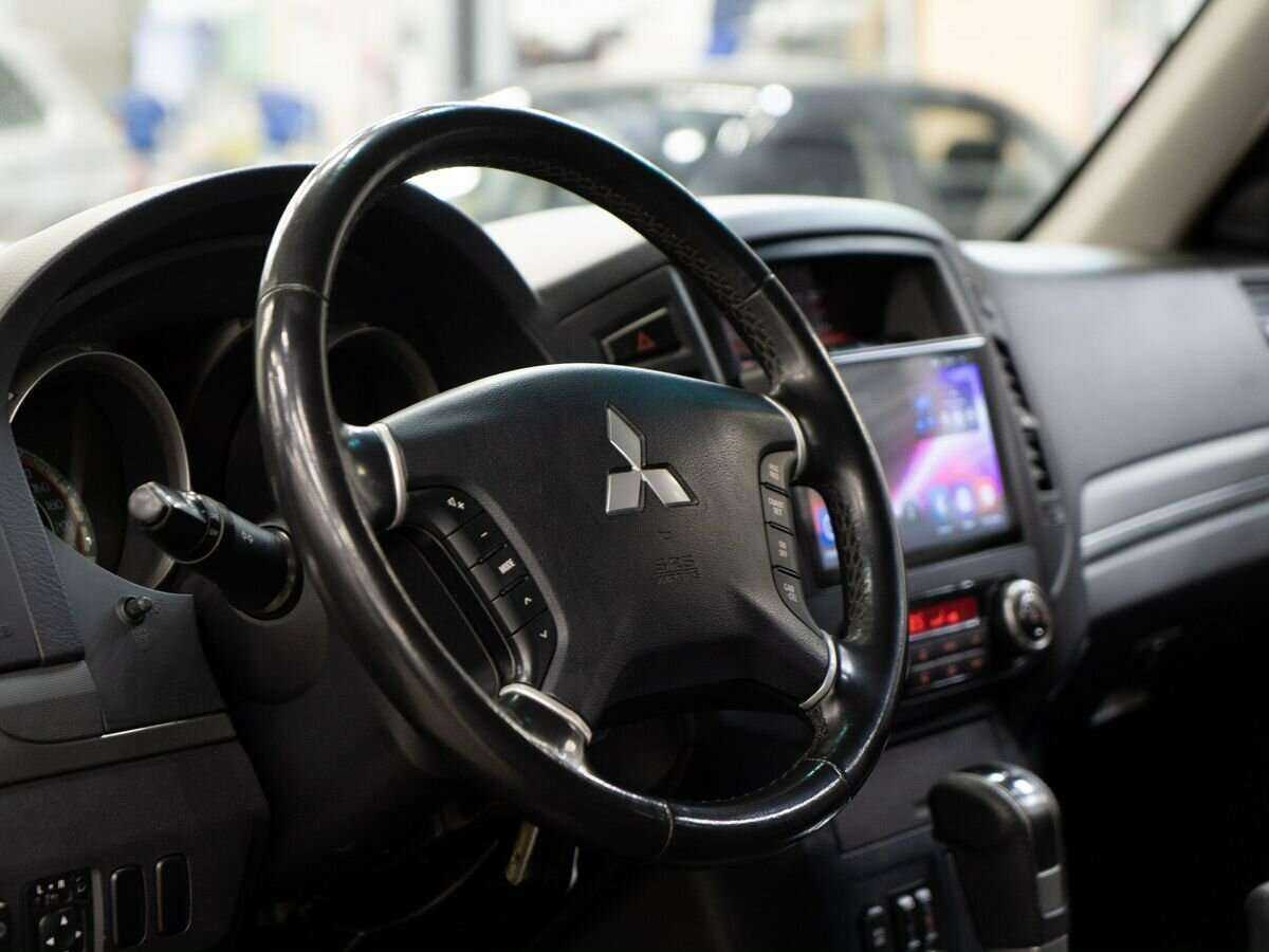 Купить Mitsubishi Pajero, 2012, 235 000 км.. Фото: #4