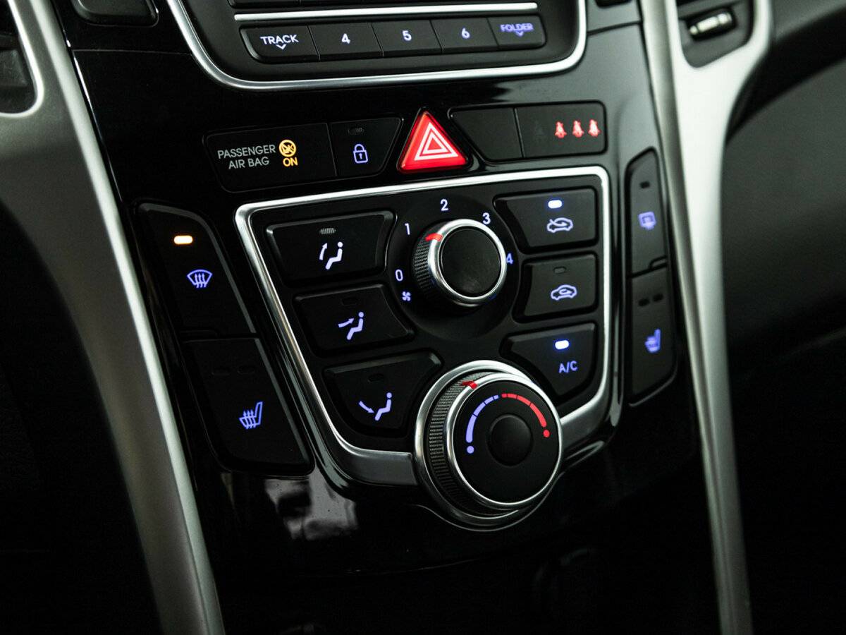 Купить Hyundai i30, 2015, 114 146 км.. Фото: #14