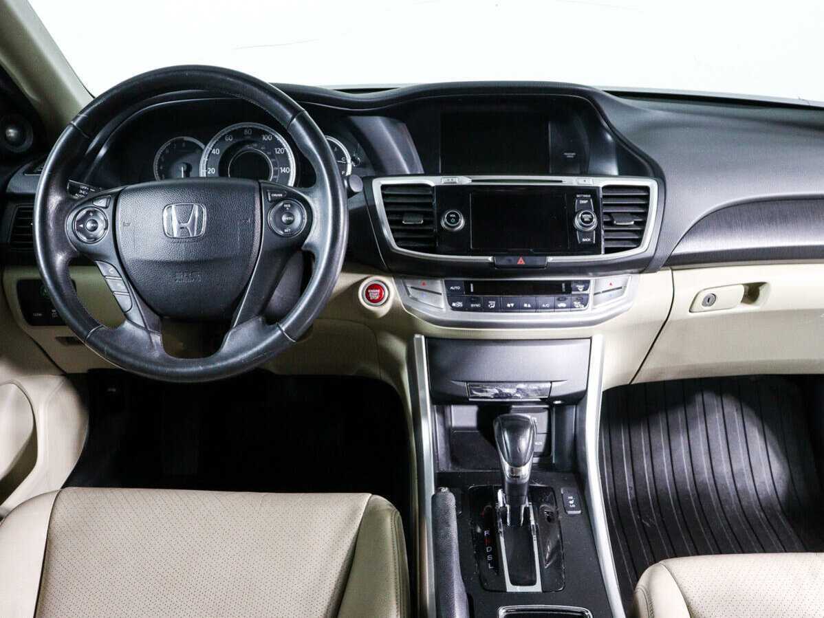 Купить Honda Accord, 2012, 78 435 км.. Фото: #10