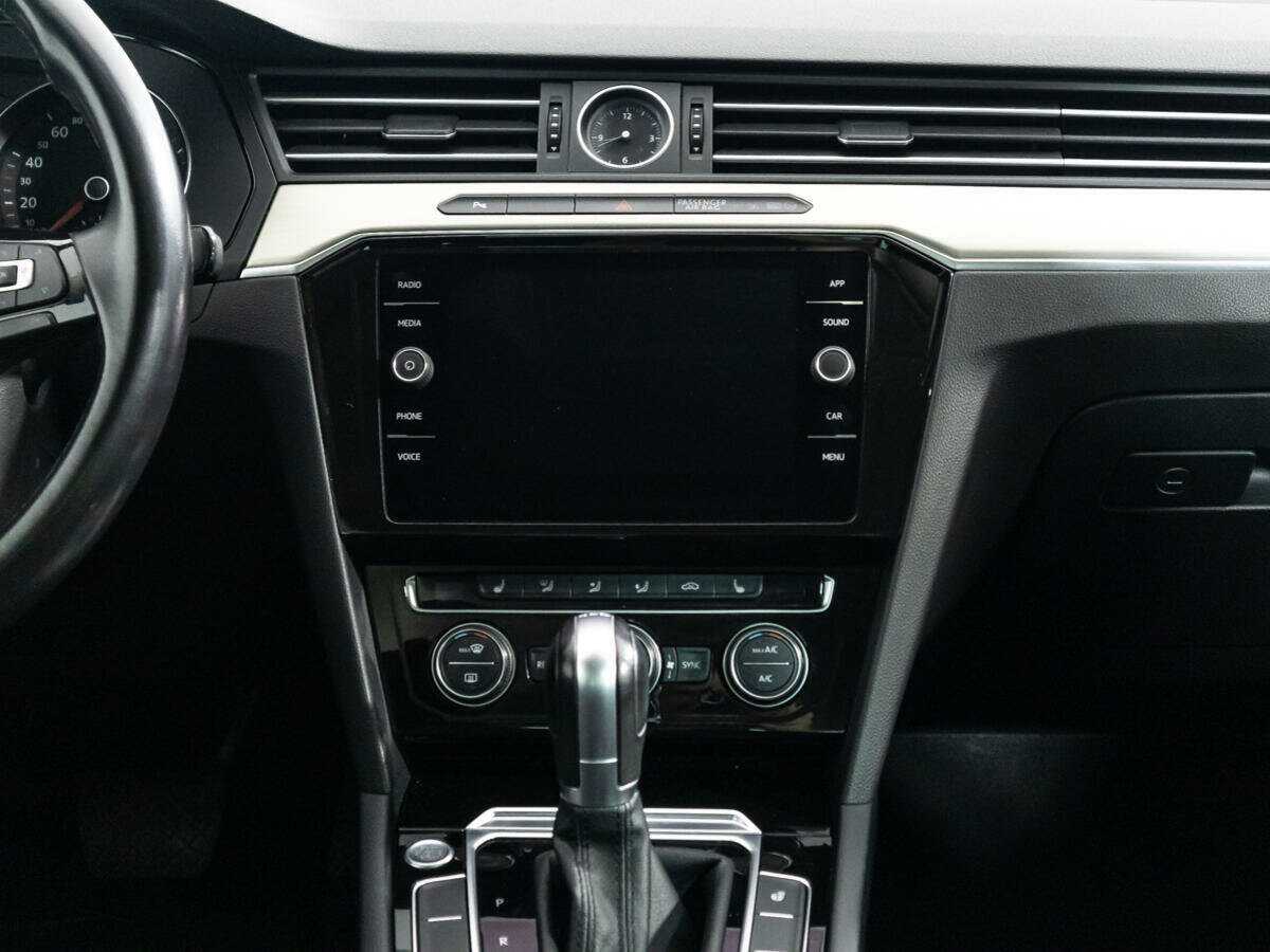 Купить Volkswagen Passat, 2017, 210 270 км.. Фото: #13