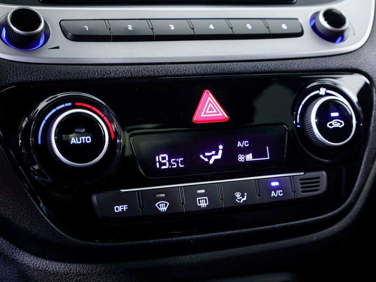 Купить Hyundai Solaris, 2017, 103 052 км.. Фото: #14