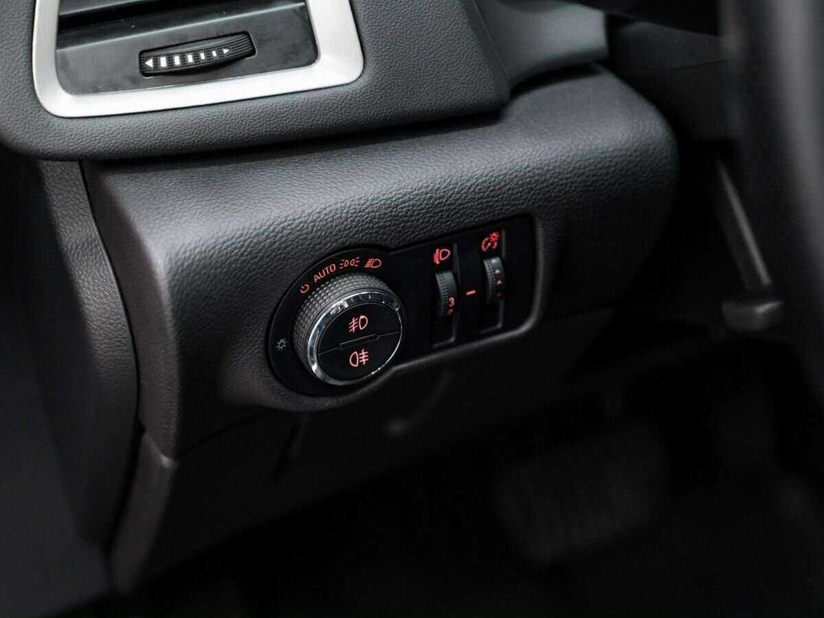 Купить Opel Astra, 2012, 258 000 км.. Фото: #9