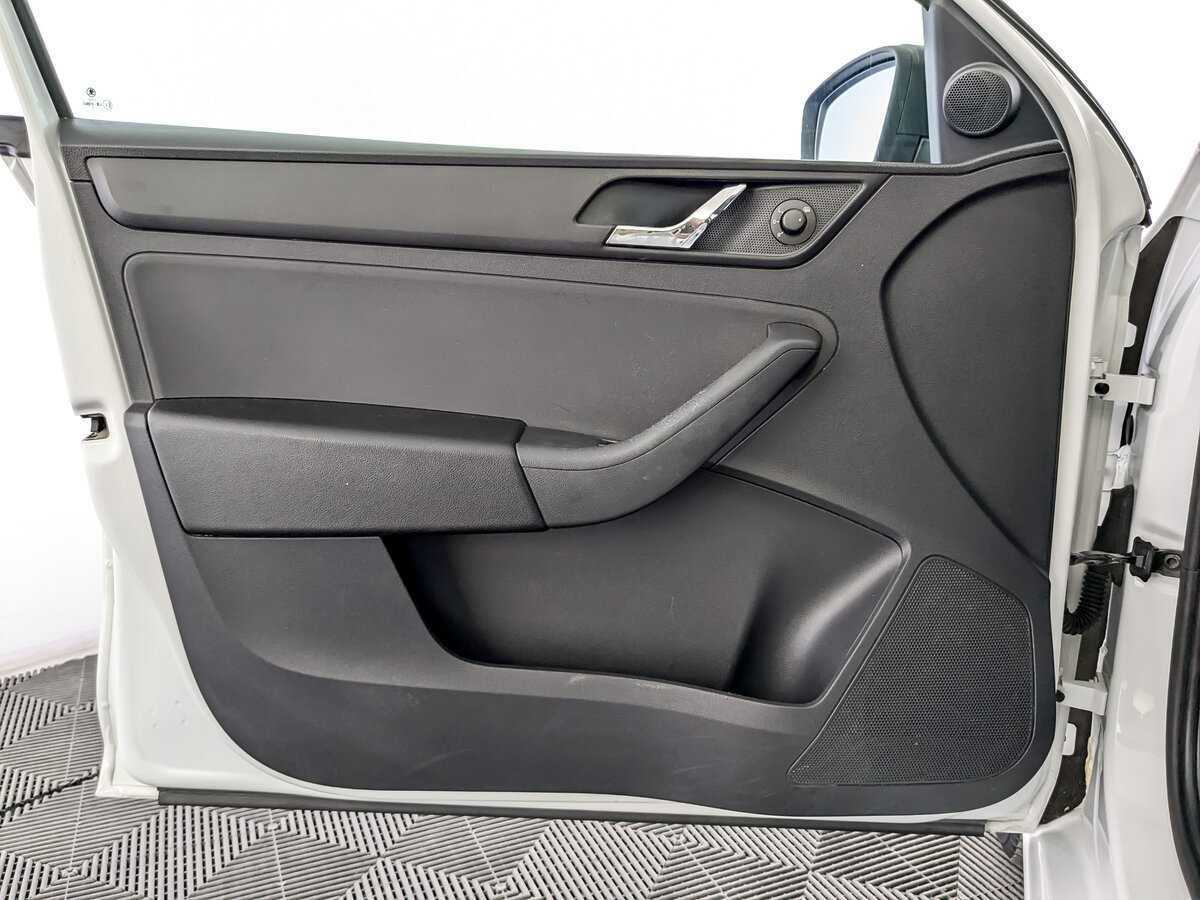 Купить Skoda Rapid, 2017, 79 526 км.. Фото: #18