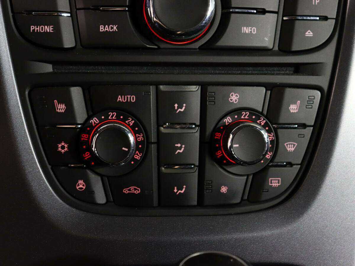 Купить Opel Astra, 2014, 90 282 км.. Фото: #17