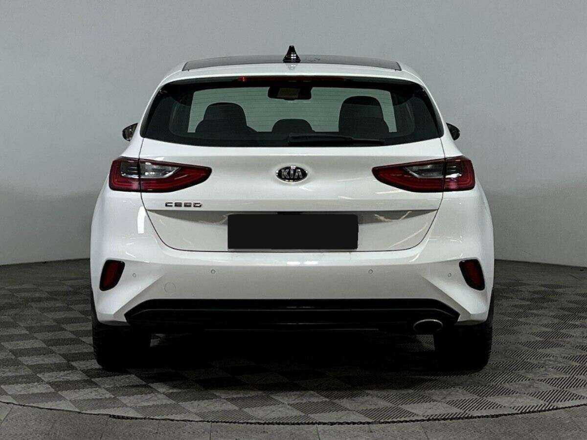 Купить Kia Ceed, 2018, 35 001 км.. Фото: #5