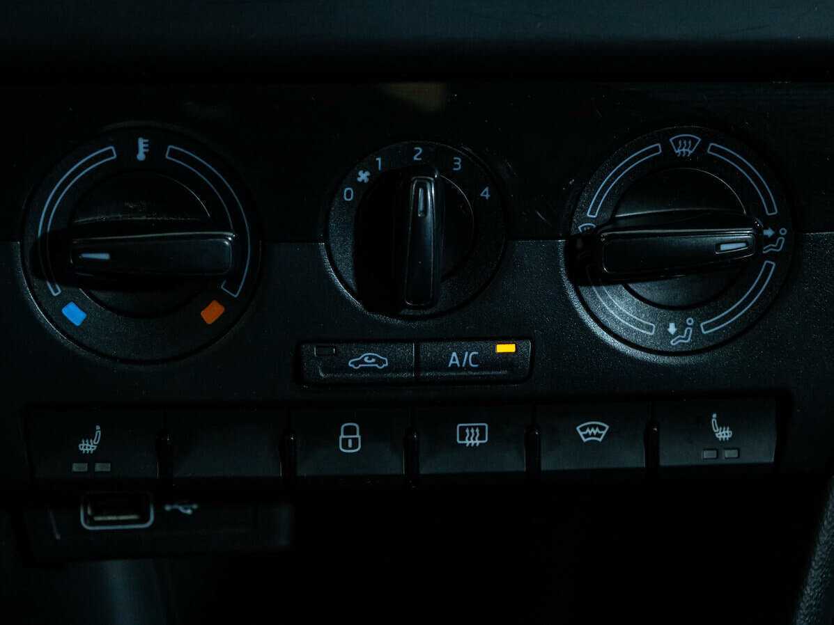 Купить Skoda Rapid, 2019, 160 141 км.. Фото: #10