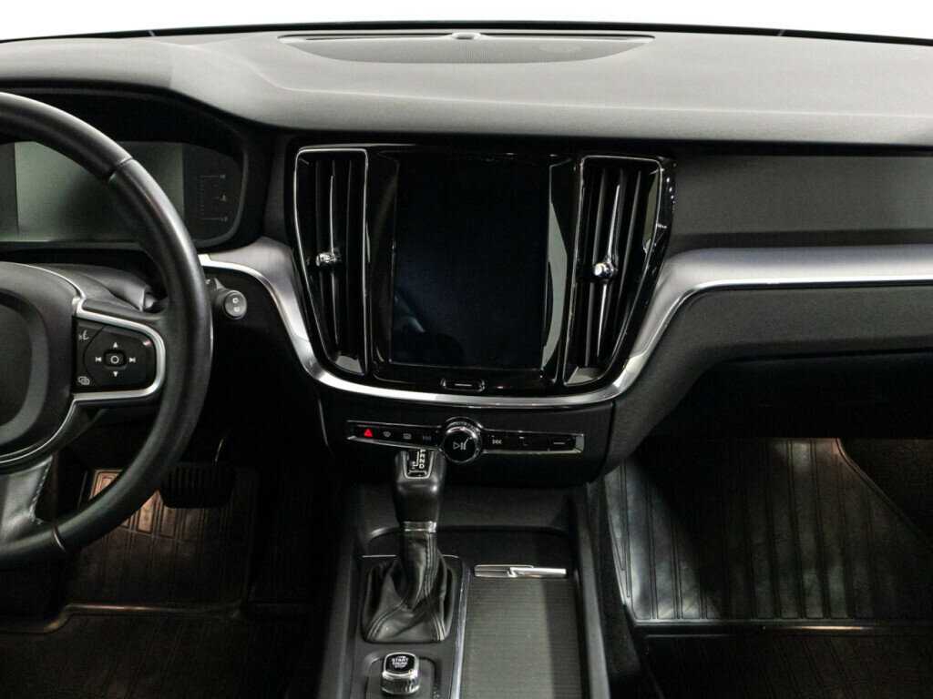Купить Volvo V60, 2018, 170 606 км.. Фото: #13