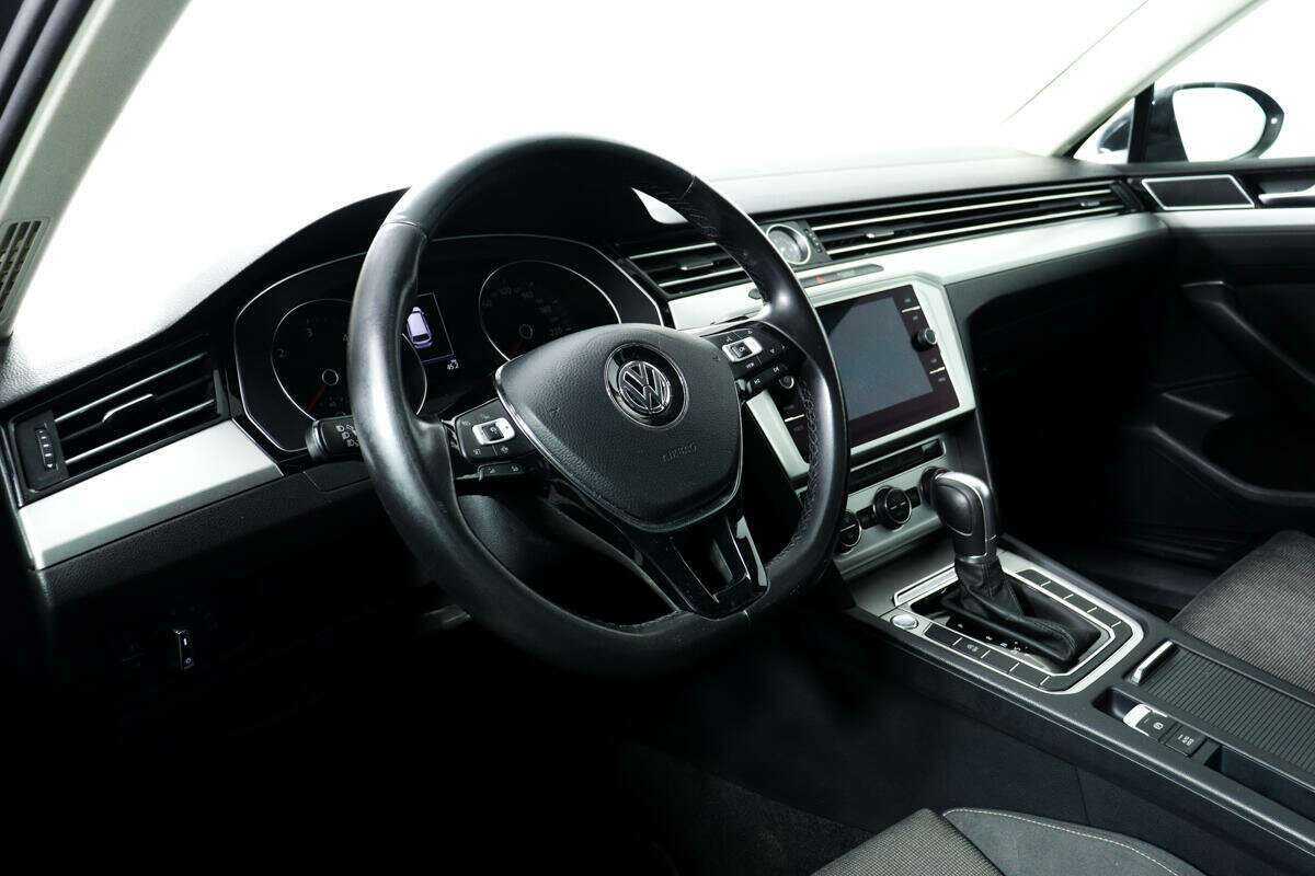 Купить Volkswagen Passat, 2019, 121 347 км.. Фото: #12