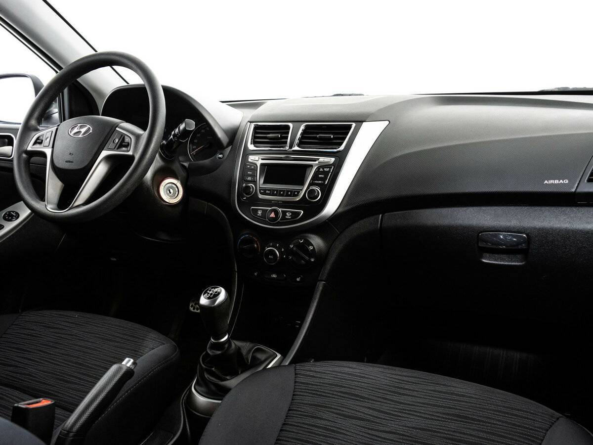 Купить Hyundai Solaris, 2016, 112 982 км.. Фото: #6