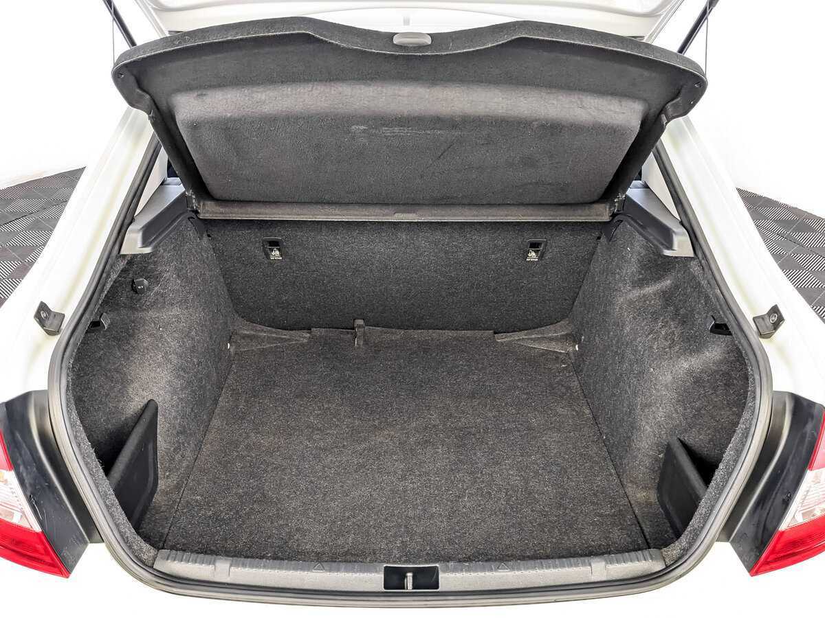 Купить Skoda Rapid, 2017, 189 398 км.. Фото: #9